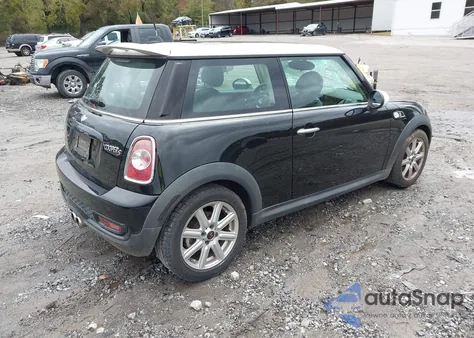 2011 Mini Cooper S из США, поврежденный, VIN WMWSV3C57BTY15247